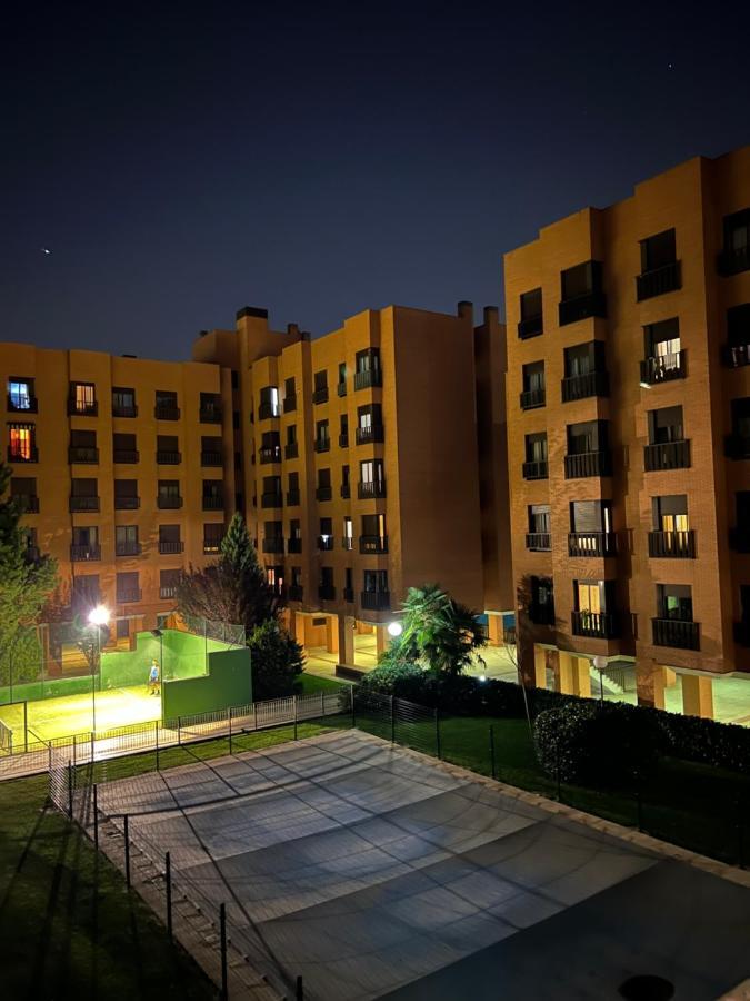 Samaniego Suite, Airport, Ifema Turistico Madrid Exterior foto